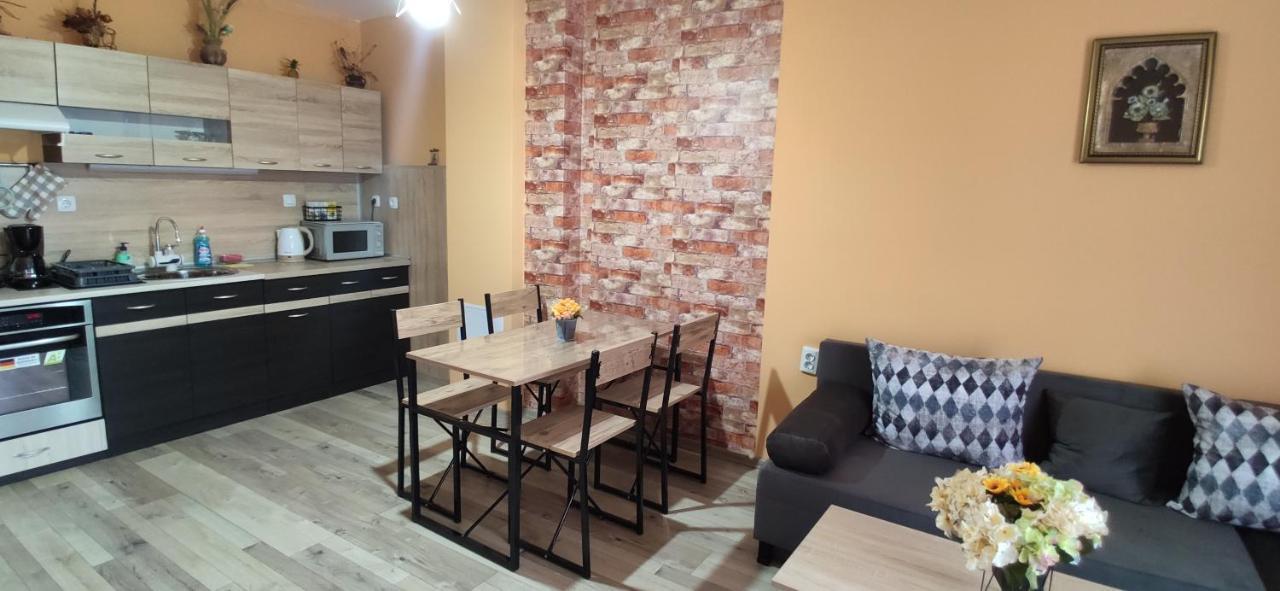 туида Apartment *